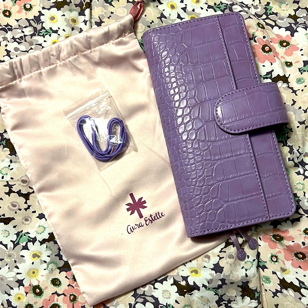 Aura Estelle Hobo Weeks Lavender Croc Cover